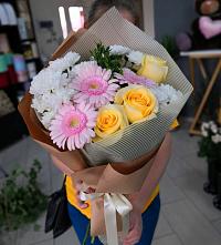 Букет цветов из:  Герберы, Розы и Хризантемы в Далматово
