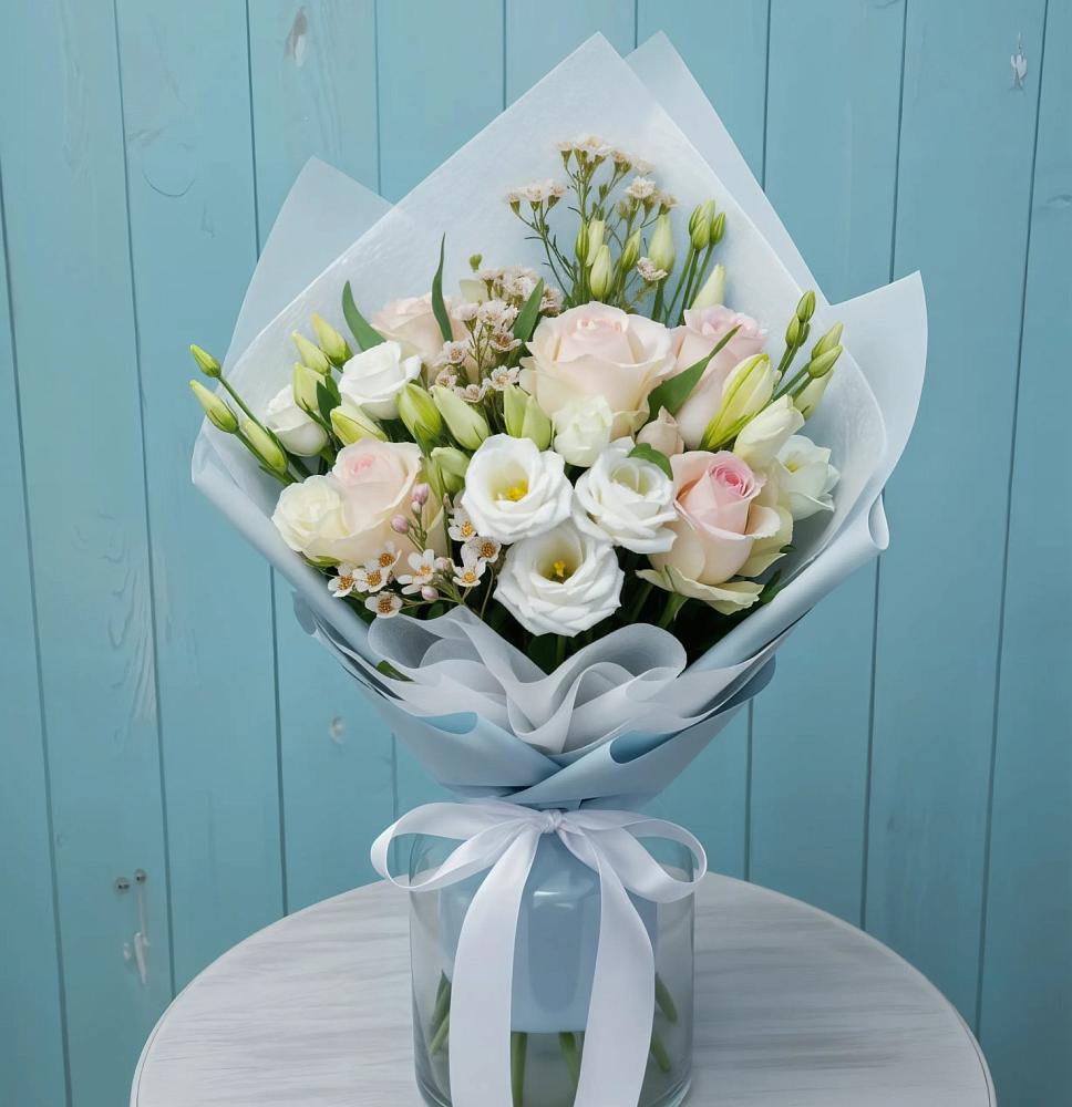 Букет цветов из: Розы и Лизиантусы в Далматово