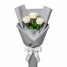 Букет 3 белые розы в Далматово
