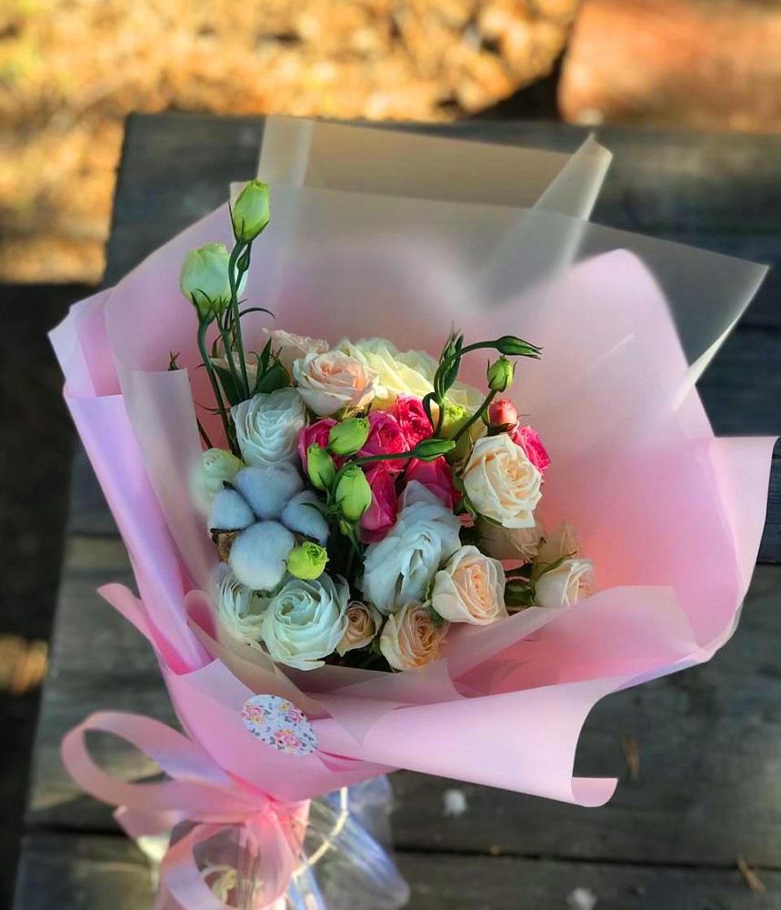 Букет цветов из: Розы и Лизиантусы в Далматово