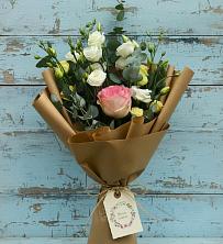 Букет цветов из:  Розы и Лизиантусы в Далматово