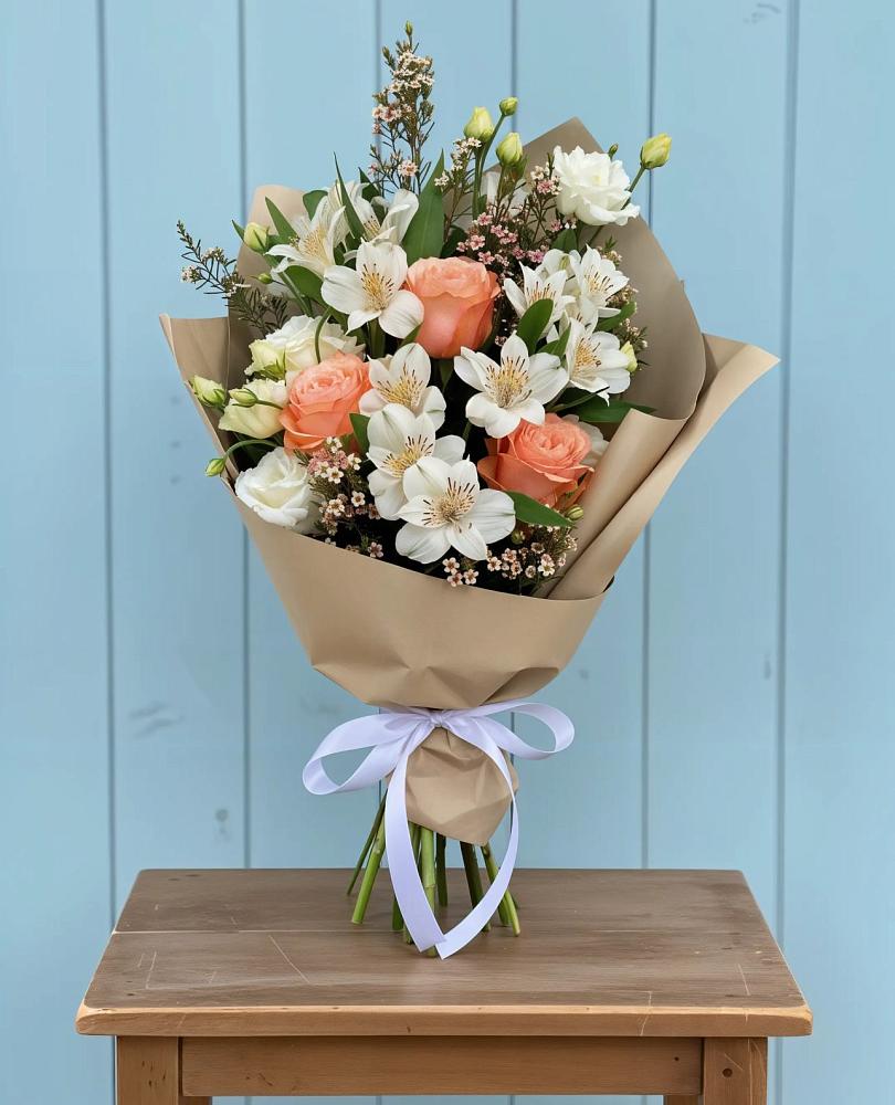 Букет цветов из: Альстромерии, Лизиантусы, Розы и Хризантемы в Далматово