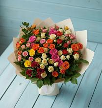Букет Микс из разноцветных кустовых роз в Далматово