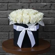 Цветочная композиция из Розы в шляпной коробке в Далматово