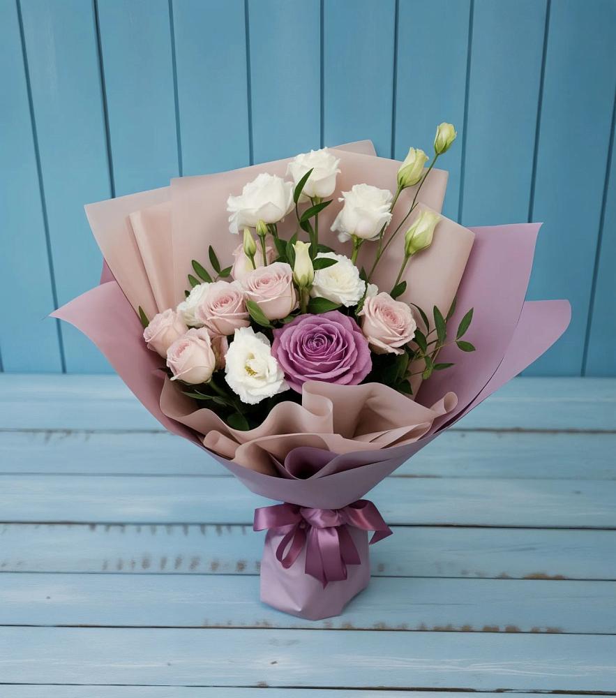 Букет цветов из: Розы и Лизиантусы в Далматово